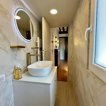 Typical And Elegant - 5 Mouffetard Pantheon פריז